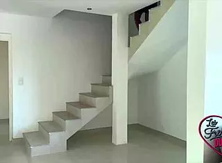 Brunette Flexes Her Firm Ass Muscles At The Gym