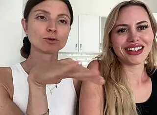 Exploring Perfumes With Brunette And Blonde Enthusiasts