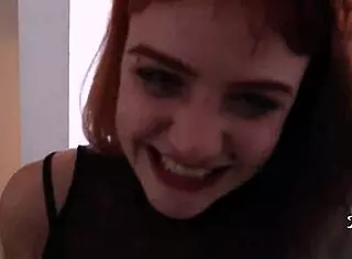 Meia-irmã da namorada me chupou, quase fomos pegos!