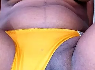 curvy girl in casting showing pussy.