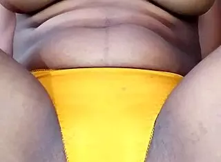 curvy girl in casting showing pussy.