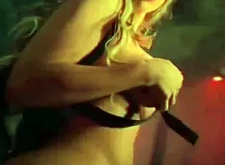 i'm with putita cinthia fernandez in this hot session