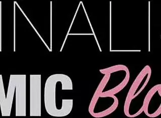 Oops! She masturbates and uploads by mistake!