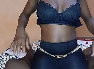 Ebony Slimthick bangs so good, it's unreal! 🔥