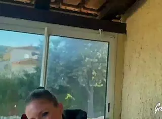 Aurbeaureal Belle, A Blonde With Small Waist And Big Tits, Wants Two Good Experiences In A Group Setting