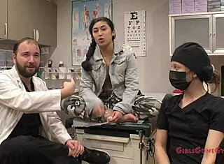 Stacy Shepard Spreads Legs For Perverted Podiatrist Backstage