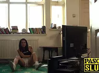 18+ subslampa spankad och hårt knullad av dominant kille i BDSM