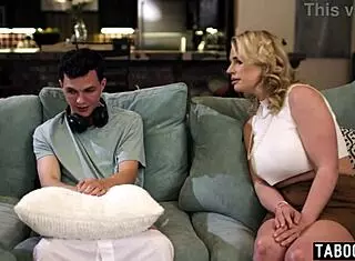 Blonde Milf Stepmom Rachael Cavalli Lets Stepson Discover Her Pussy With Deepthroat