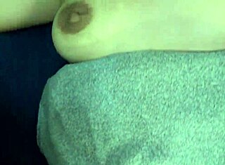 Vyšukal som svoju tesnú univerzitnú študentku bez ochrany, zblízka! 😏