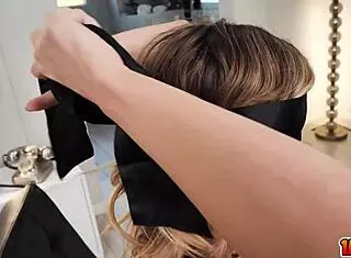 Муж Эйден Эшли удивляет большим черным днем рождения трахом. Дикая сцена от 1MyLF.com! 😲