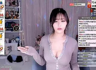 Gái Hàn Quốc Nhảy Giao Lưu Với Anh Em