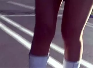 Fucking brunette milf mom 😍