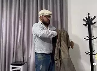 Petite Latina Bids Farewell to Sugar Daddy with Intense Cowgirl Quickie  