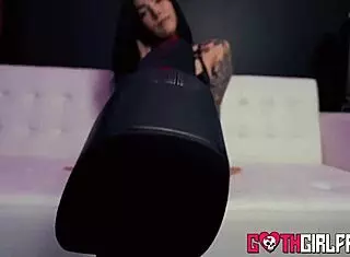 Goth Hottie Magxnumb Finds Pleasure After A Crazy Hookup