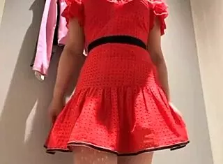 Watch this BBW get extreme anal fingering in public!