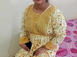 Desi Hot Teen Girl Fucks Doggy Style During Coaching