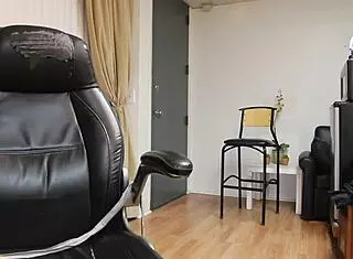 Dayanara Gives Deepthroat Footjob And Gags On Cock