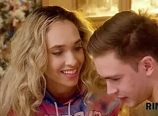 Stranger gives intense rimjob 😋