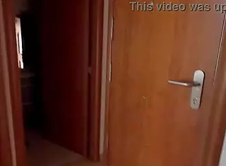 El Asistente Del Fotografo Profesional Xaviphoto Nos Descubre Mientras Me Lo Estoy Follando A Escondidas Y Fuera De Camaras Y Nos Graba Todo