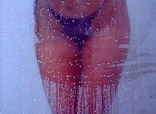 Tanned girl: 'Want to see me shower in bikini?'