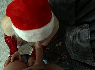 Laura Feels Horny In Christmas Pantyhose, Gives Blowjob Present