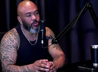 Brazilian teen couple in outdoor massage sex