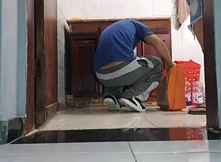 Does The Latina Brunette Receive Bareback In Skirt Without Panties?