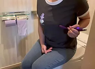 Japanese College Girl Squirts Heavily on Horny Day.