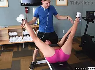Sofie Marie meets lover in gym for workout