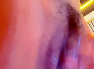 Joi Virtual Sex - Morena Bunda Grande Cacheada Shorts Jeans Esguicha Buceta Pov Asmr