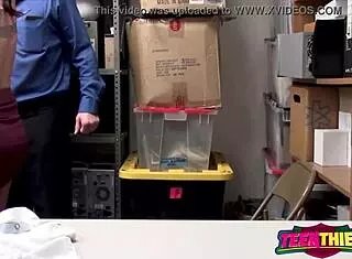 horny thief fucks the guard in doggystyle blowjob 😈