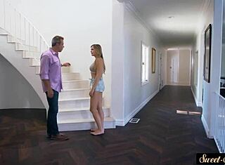 Prelepa tinejdžerka 18+ oseća zadovoljstvo u kuhinji