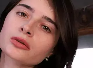 Naked photoshoot for young brunette girl