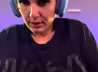 At gym, I got hot and sweaty in pussy