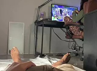 gostoso jerked off for me while not watching and comes show me