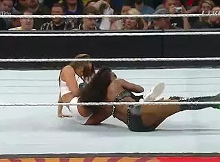 Nikki Bella faces Naomi in extreme rules match from 2015