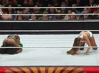 Nikki Bella faces Naomi in extreme rules match from 2015