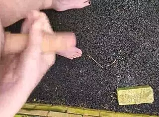 risky outdoor masturbation