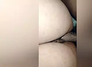 Mature Woman Eagerly Accepts Homemade Encounter