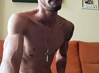 Me corro viendo porno con monster cock huge tattoo big cock spanish.