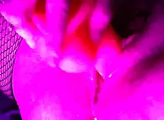 i squirt on my pink dildo