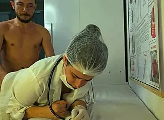 Ereção Durante Consulta com a Enfermeira