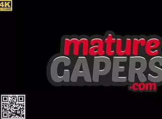 Want to see horny gilf Berrenica getting her pussy gaped?