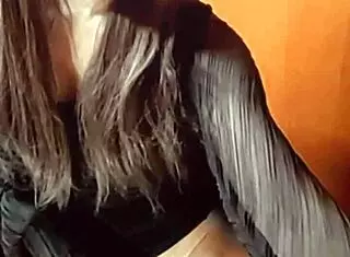 【個撮】声を出さずに静かにオナニーする変態な男の娘の動画