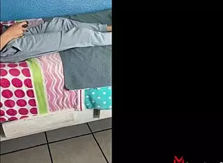 me cojo a mi hermanastro en casa