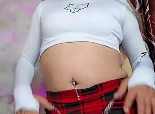 rica blanca transsexual sucks cock so well