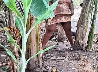 Hey, that evangelical milf is peeing in public with her big pussy.