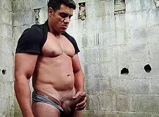 yuri gaúcho - brazilian bear fucking hard the cock - brazilan bear soloboy big cumload