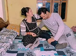 Babe Deepthroats Monster Cock For Pleasure