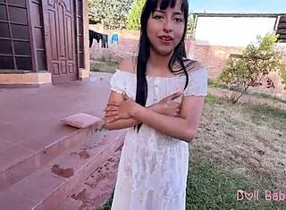 Mi Hermanastra Termin� Toda Mojada Por No Limpiar El Jard�n